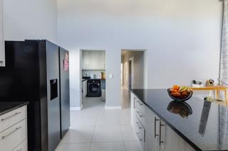 4 Bedroom Property for Sale in Parklands North Western Cape